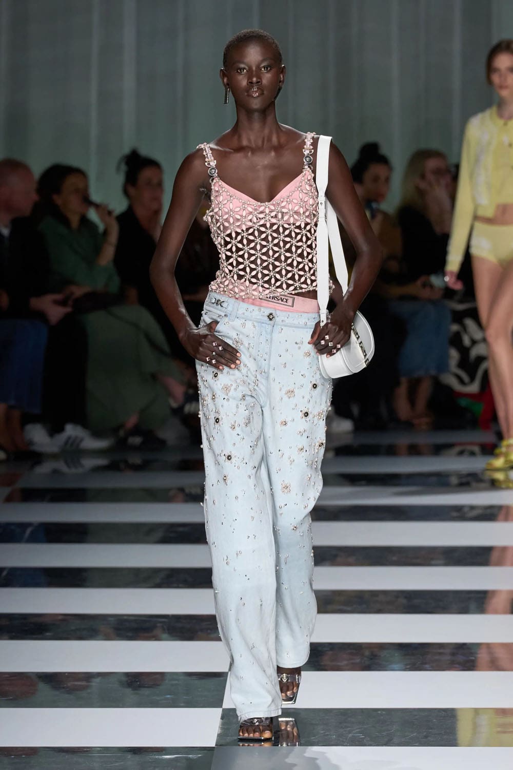 Versace Primavera Estate 2024 Runway Magazine (38)