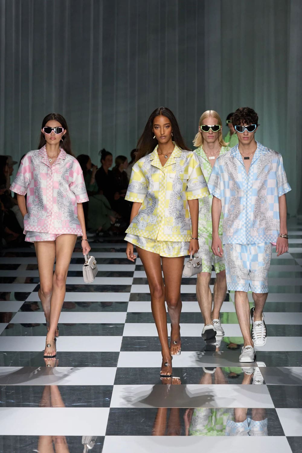Versace Primavera Estate 2024 Runway Magazine (43)