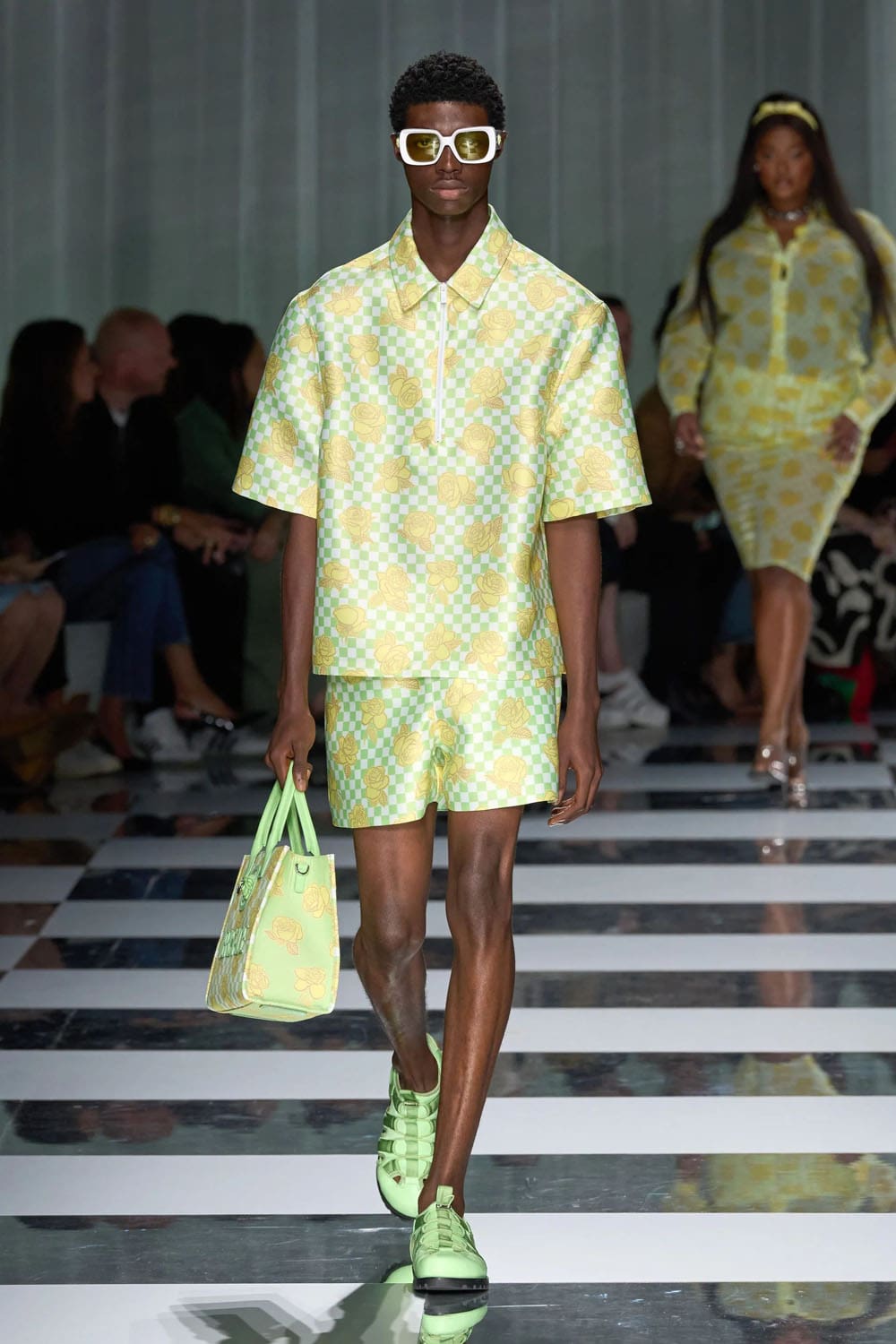 Versace Primavera Estate 2024 Runway Magazine (52)
