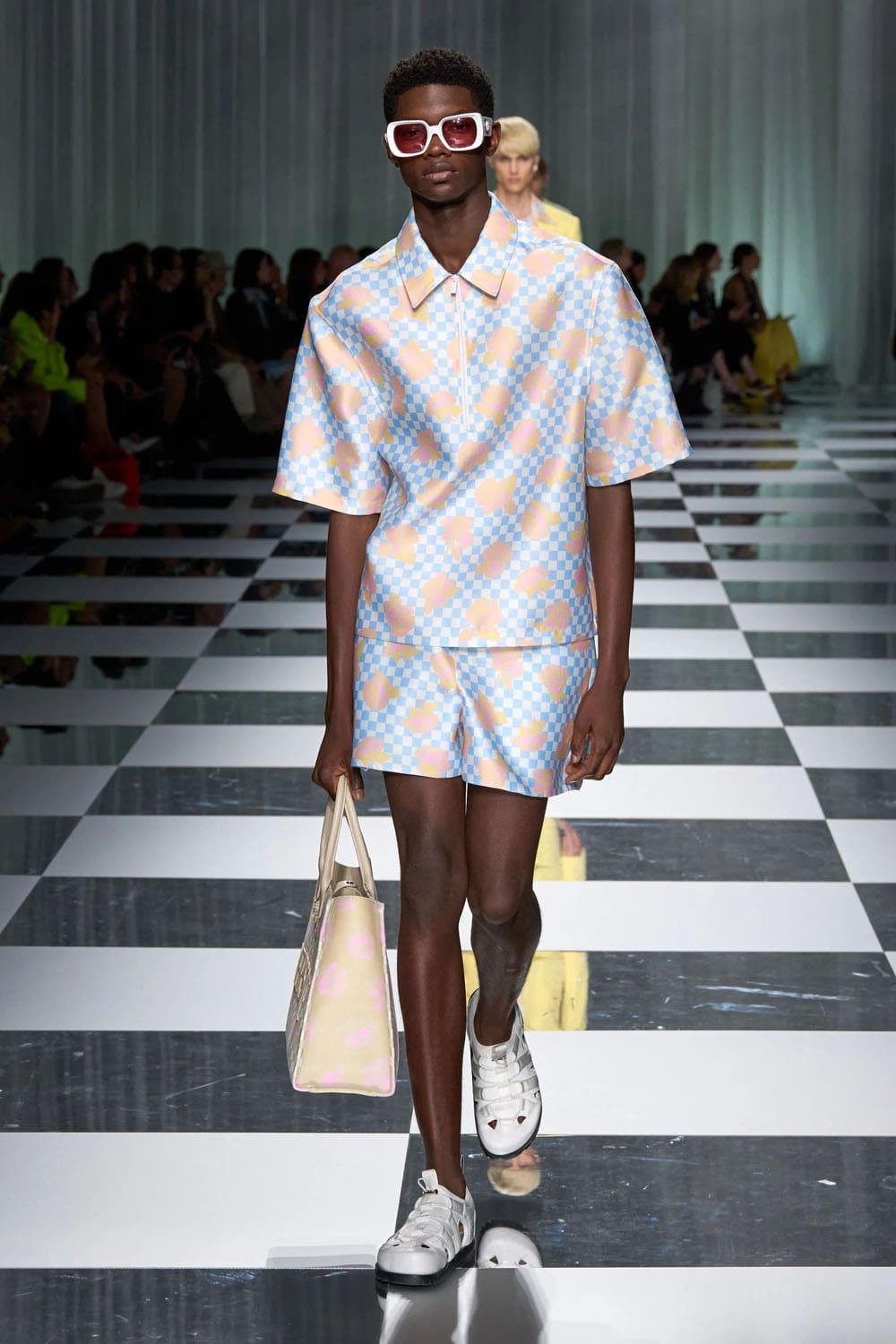 Versace Primavera Estate 2024 Runway Magazine (56)