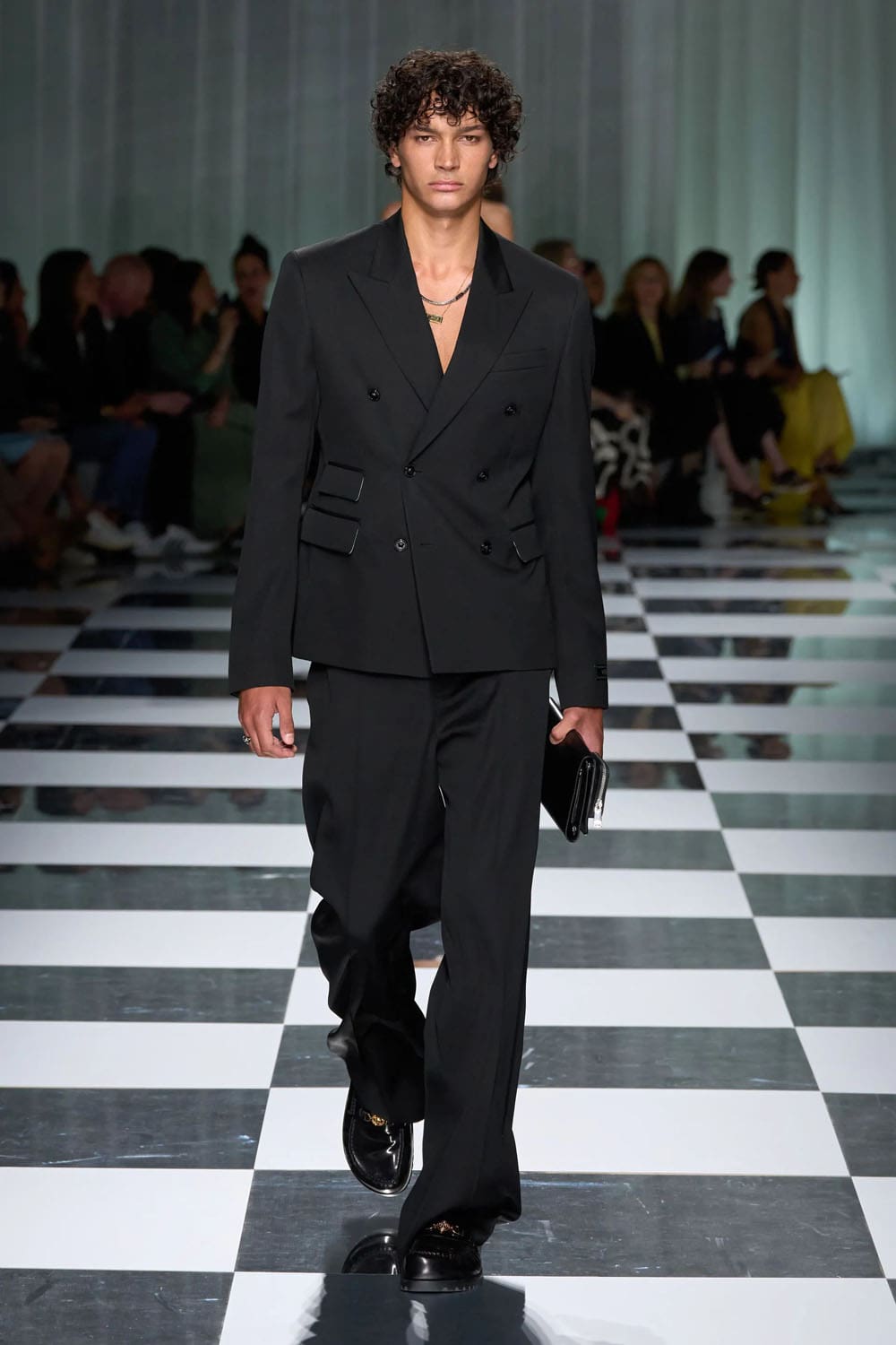 Versace Primavera Estate 2024 Runway Magazine (65)
