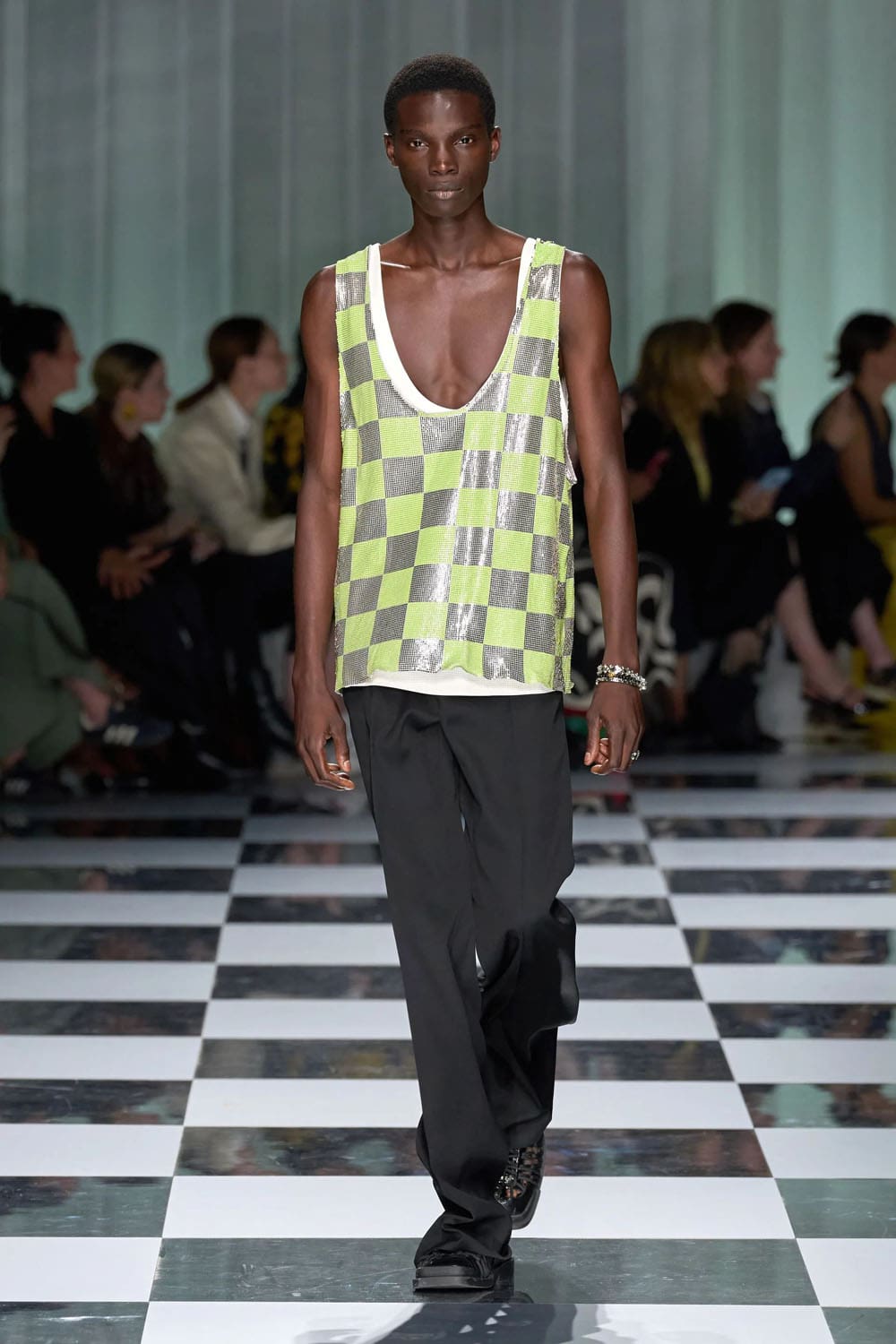 Versace Primavera Estate 2024 Runway Magazine (70)