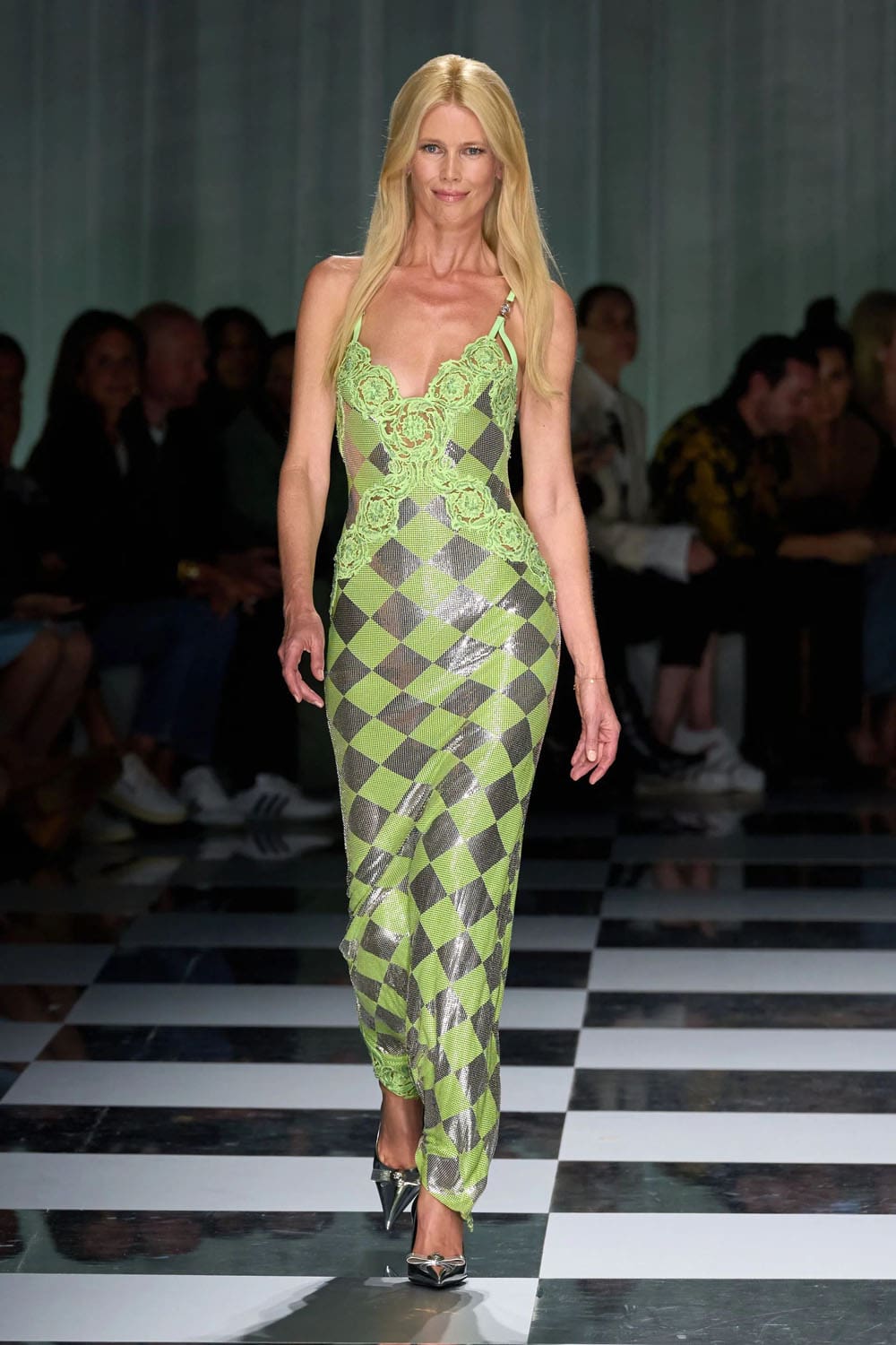 Versace Primavera Estate 2024 Runway Magazine (74)