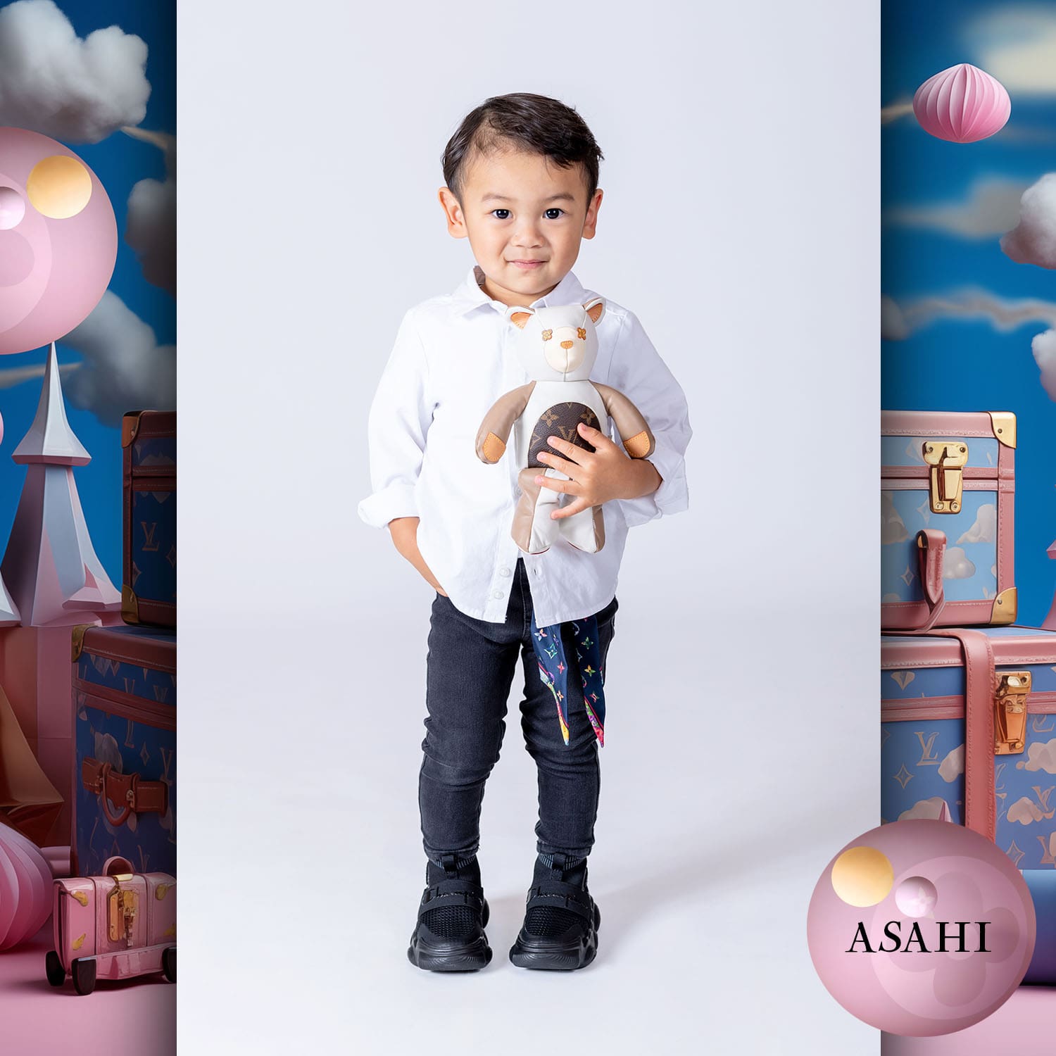 135 Niños Tokei en Runway Revista World Kids Audición 2023 Louis Vuitton