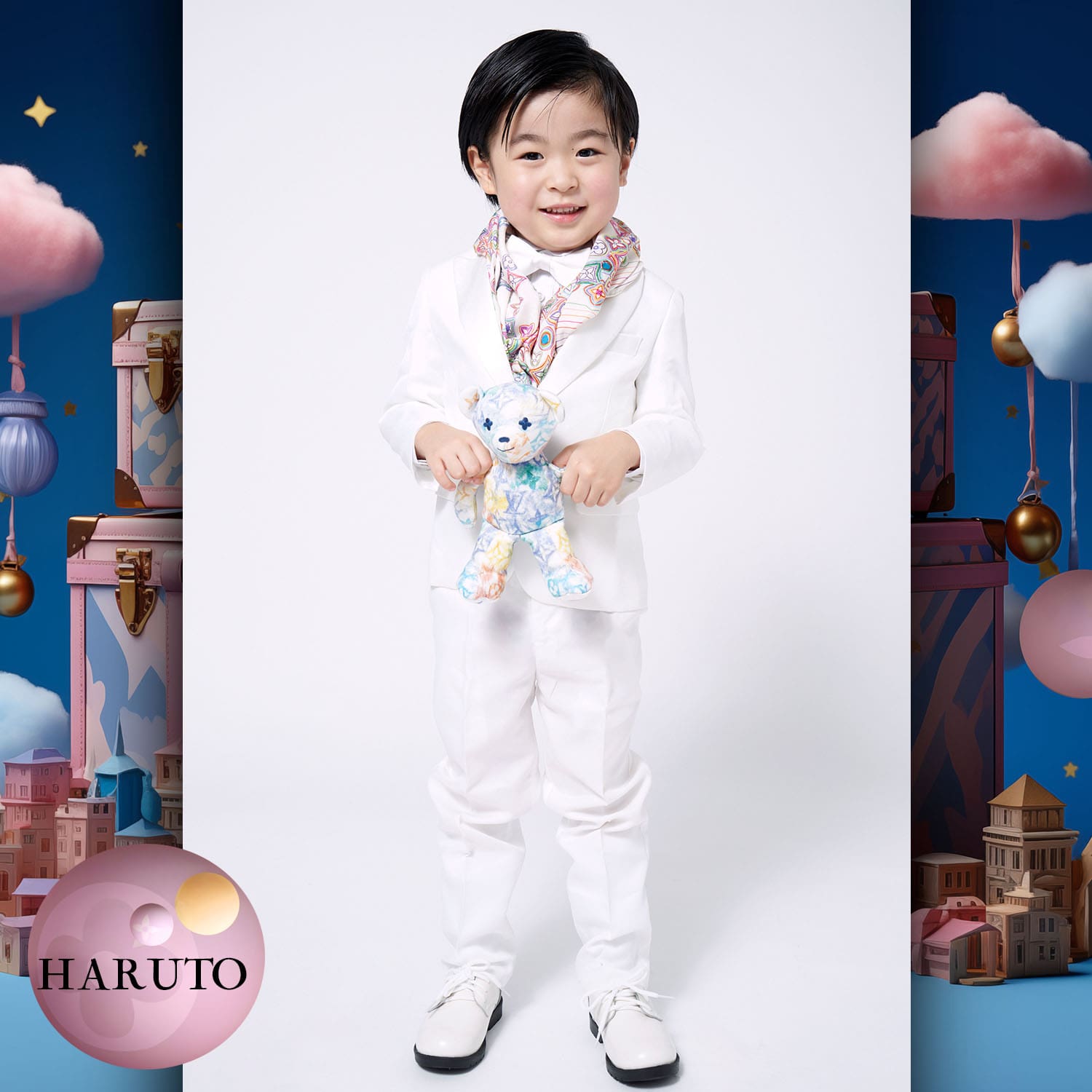 152 Niños Tokei en Runway Revista World Kids Audición 2023 Louis Vuitton