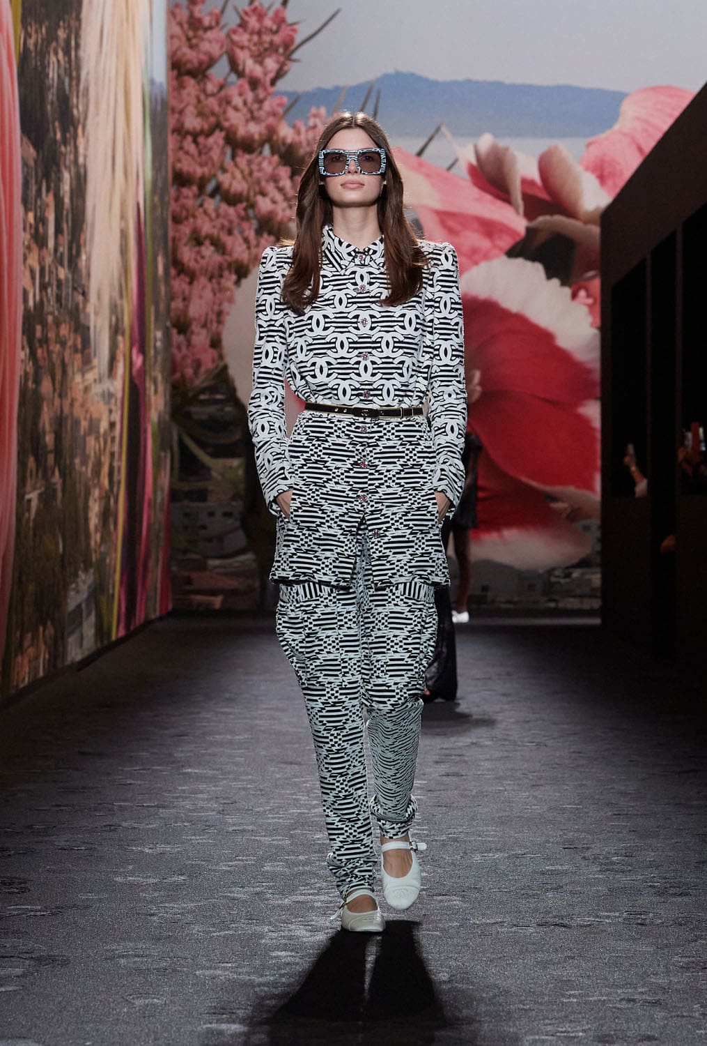 Chanel Printemps Été 2024 Prêt à porter Runway Magazine (54)