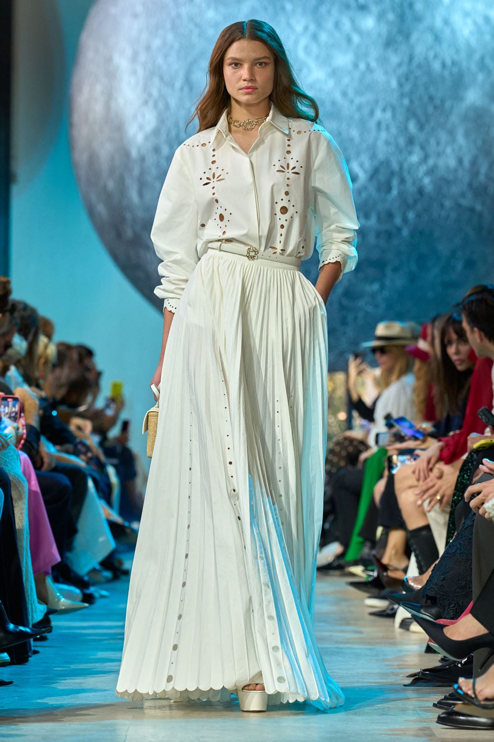 Elie Saab 春夏 2024 准备穿 Runway 杂志(14)
