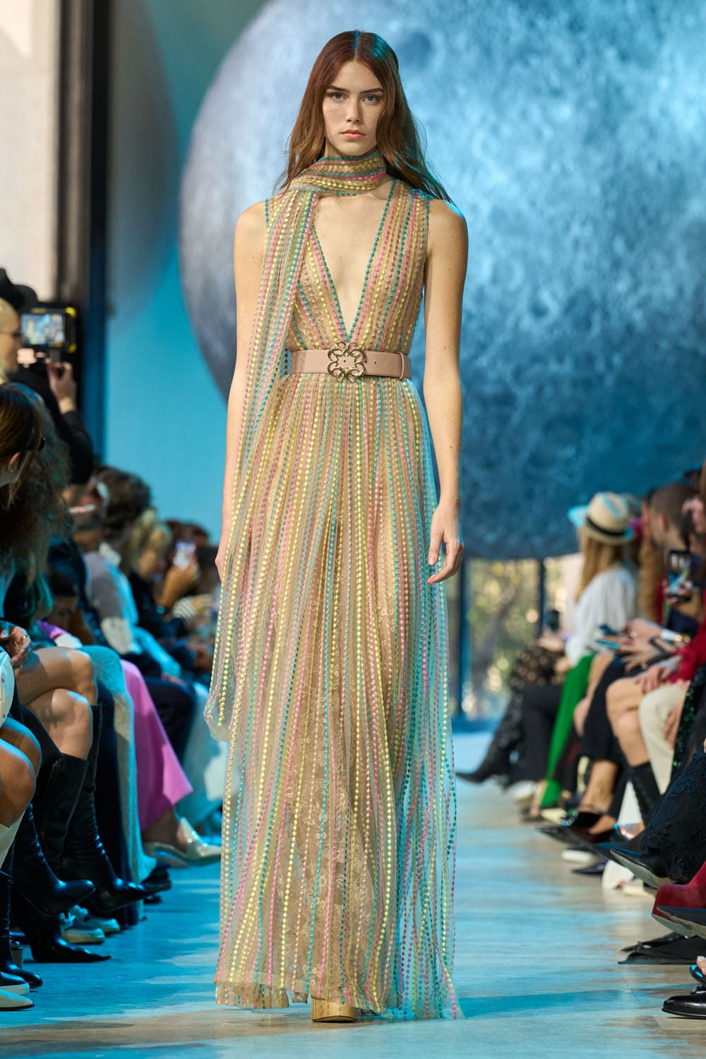 Elie Saab 春夏 2024 准备穿 Runway 杂志(45)