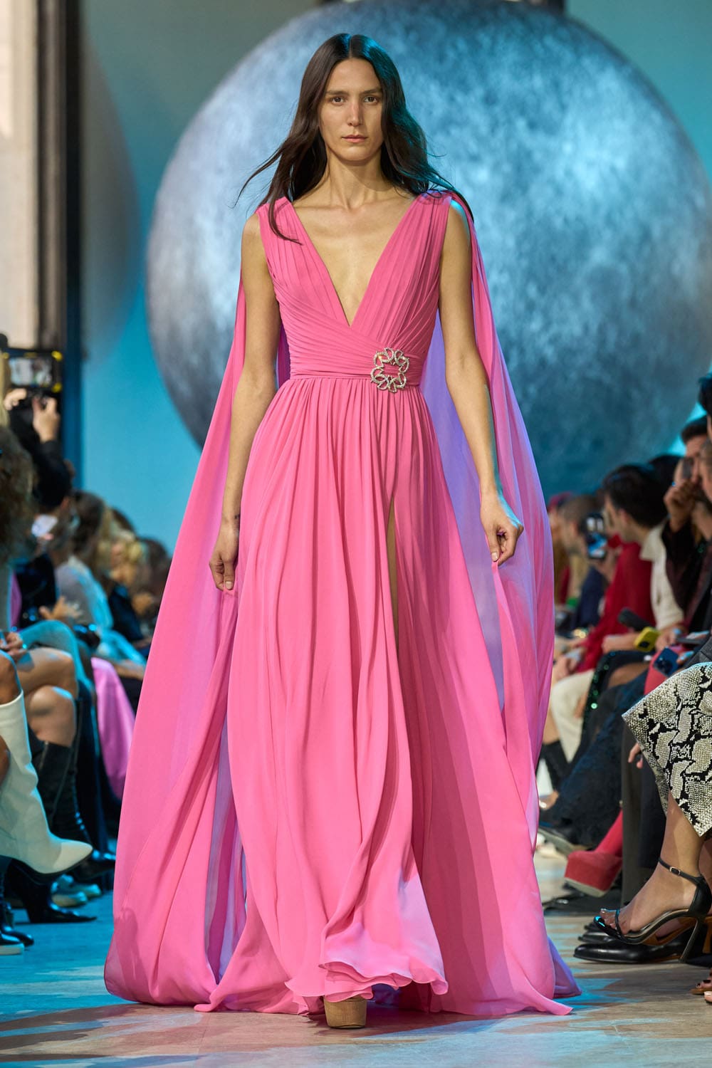 Elie Saab 春夏 2024 准备穿 Runway 杂志(49)