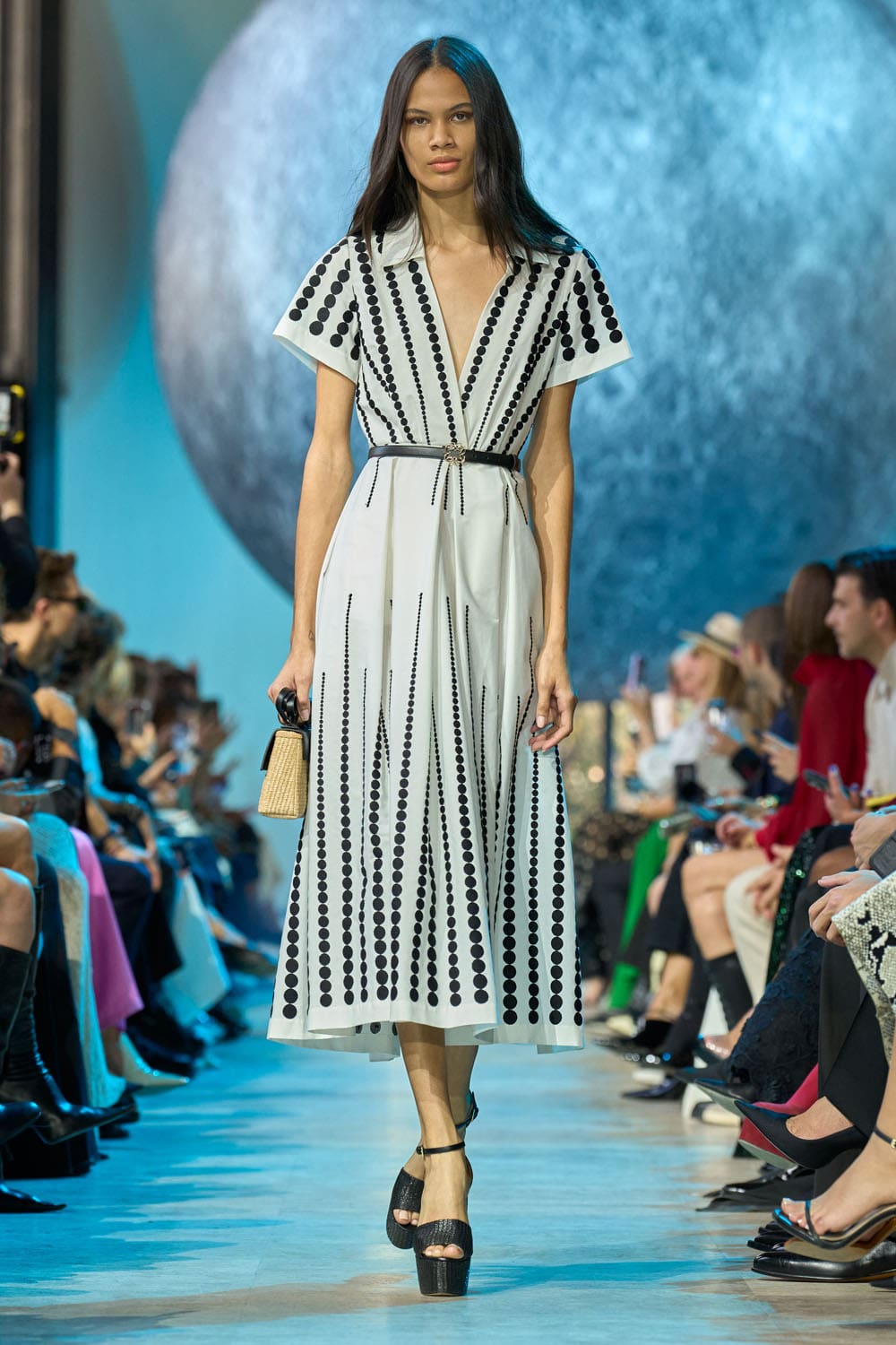 Elie Saab 春夏 2024 准备穿 Runway 杂志(5)