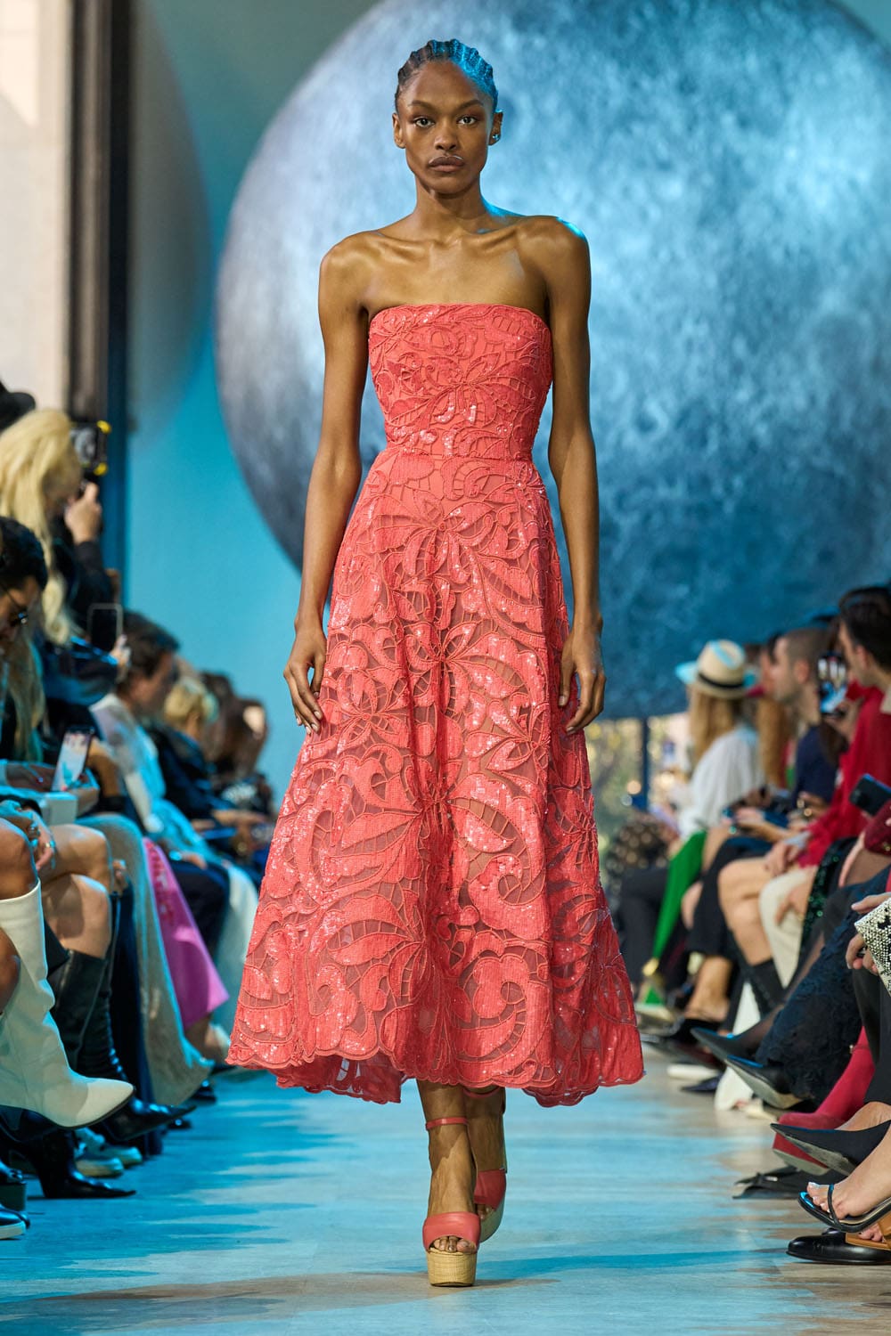 Elie Saab 春夏 2024 准备穿 Runway 杂志(57)