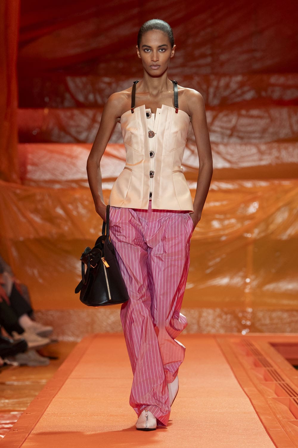 ルイ・ヴィトン 春夏 2024 Runway 雑誌(12)