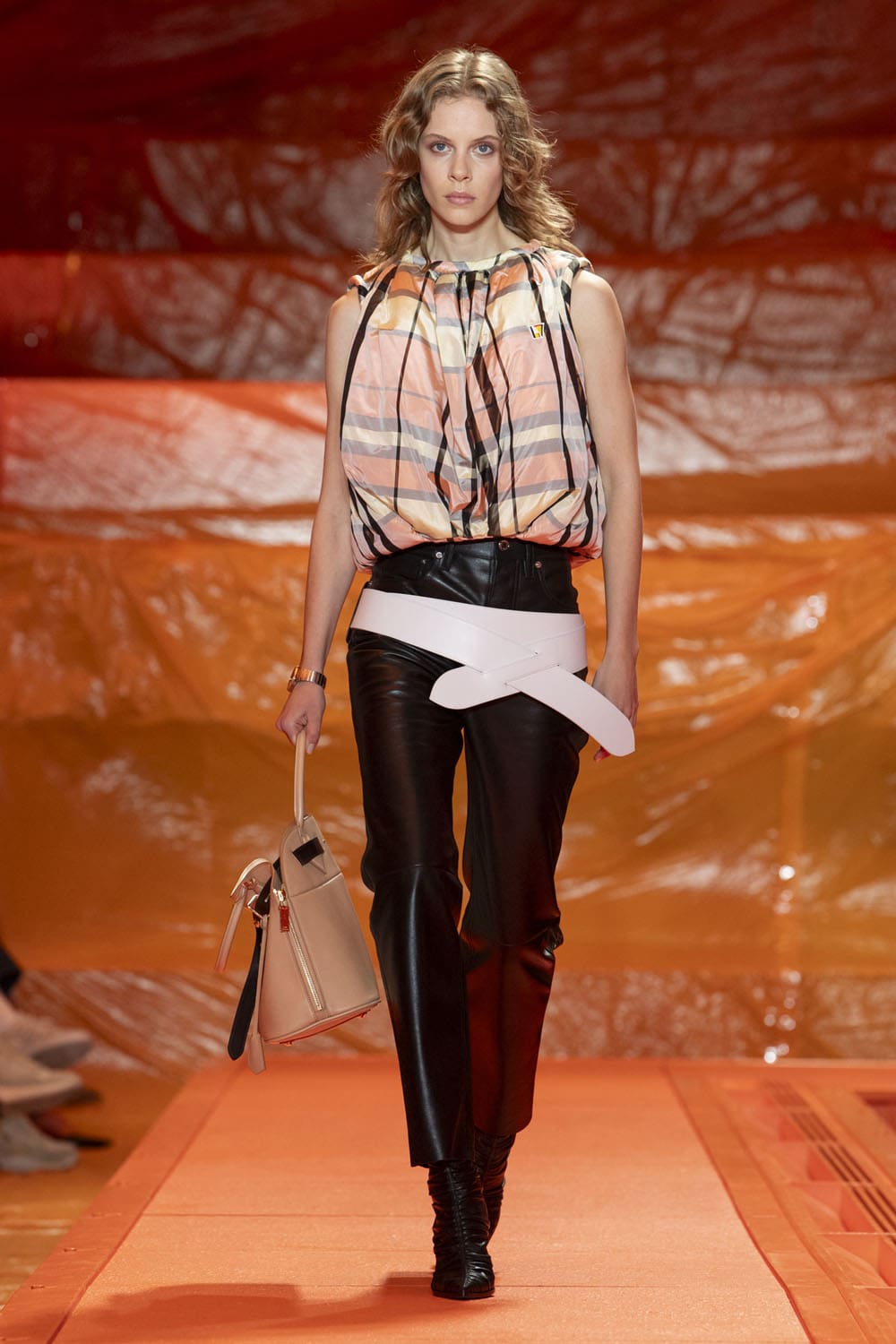 ルイ・ヴィトン 春夏 2024 Runway 雑誌(15)