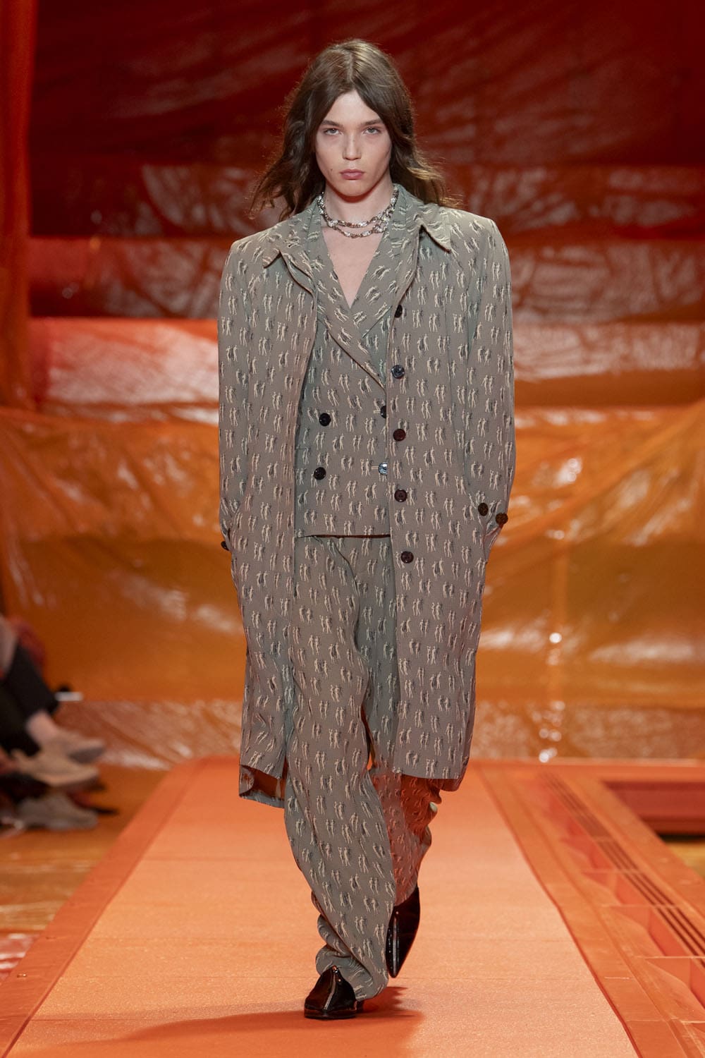 ルイ・ヴィトン 春夏 2024 Runway 雑誌(33)