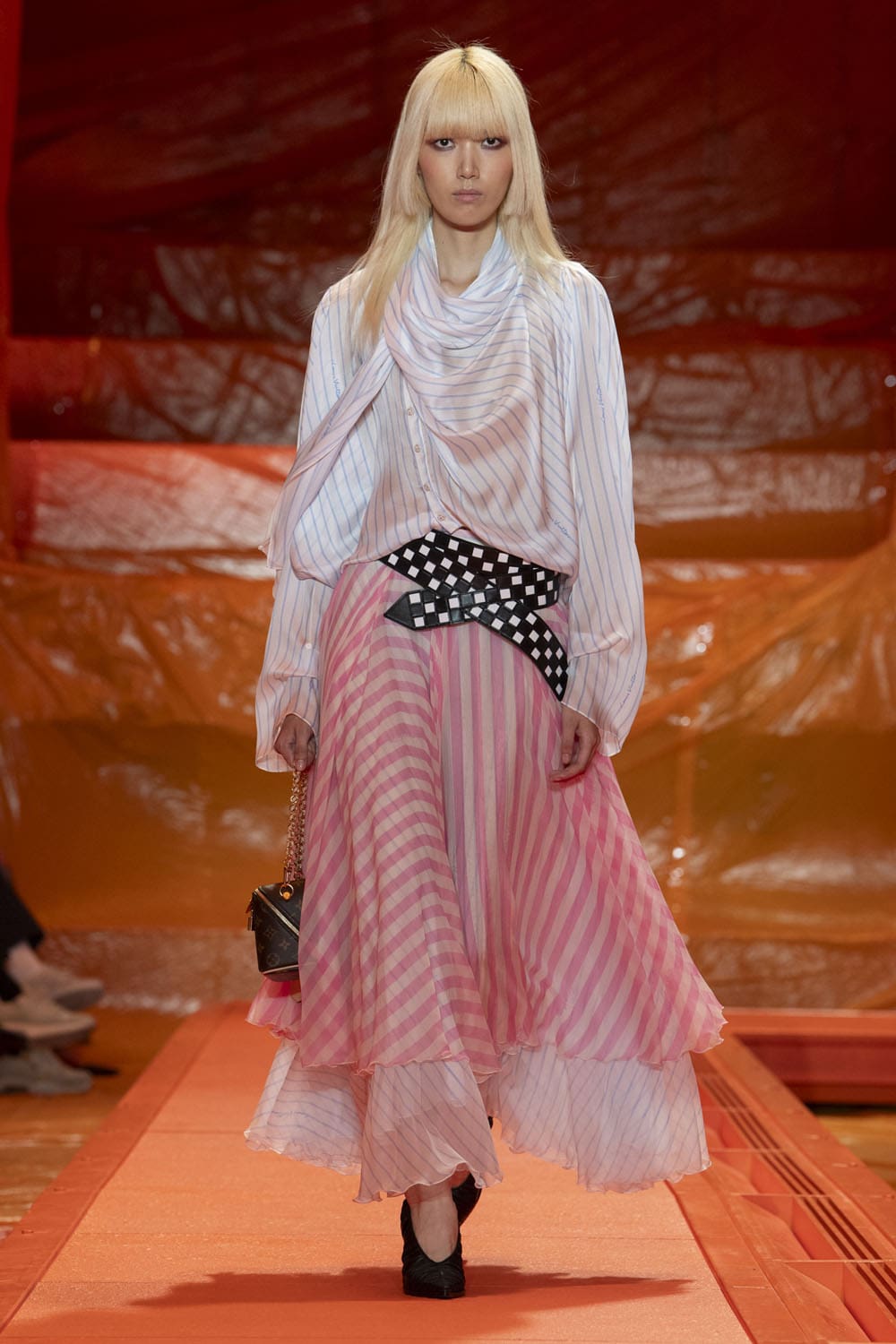 ルイ・ヴィトン 春夏 2024 Runway 雑誌(6)