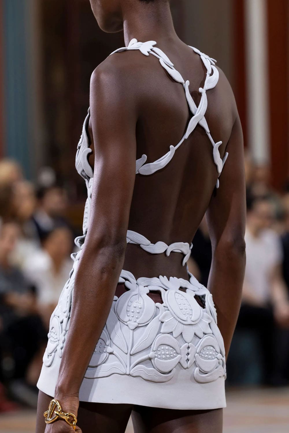 Valentino Printemps Été 2024 Prêt à porter Runway Magazine (23)