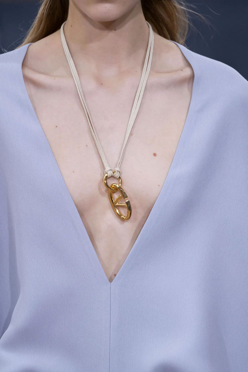 Valentino Printemps Été 2024 Prêt à porter Runway Magazine (40)