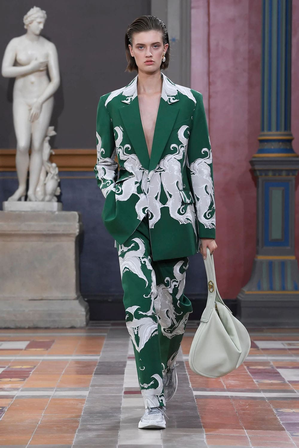 Valentino Printemps Été 2024 Prêt à porter Runway Magazine (47)