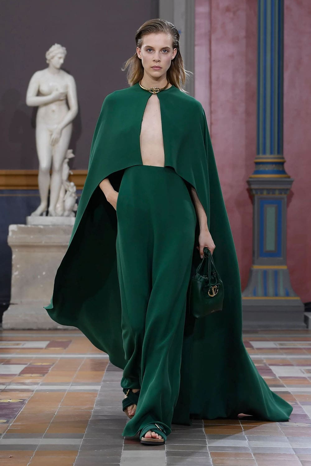 Valentino Printemps Été 2024 Prêt à porter Runway Magazine (55)