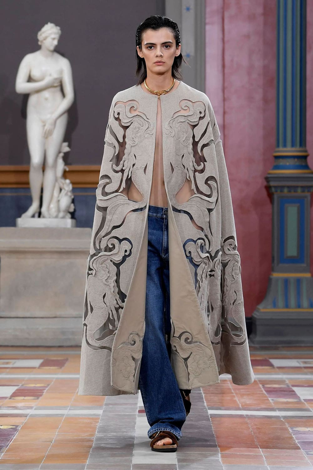 Valentino Printemps Été 2024 Prêt à porter Runway Magazine (61)