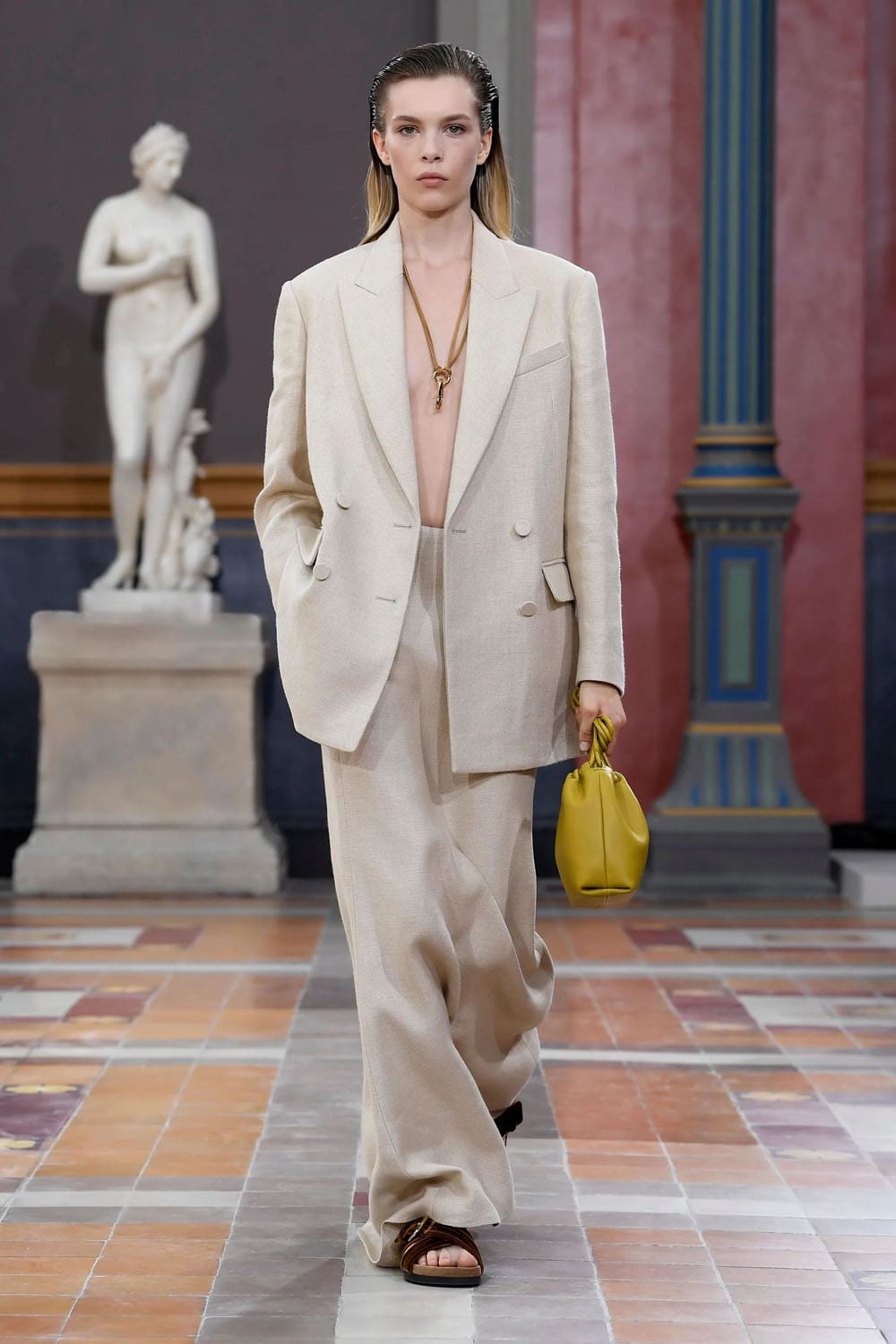 Valentino Printemps Été 2024 Prêt à porter Runway Magazine (67)
