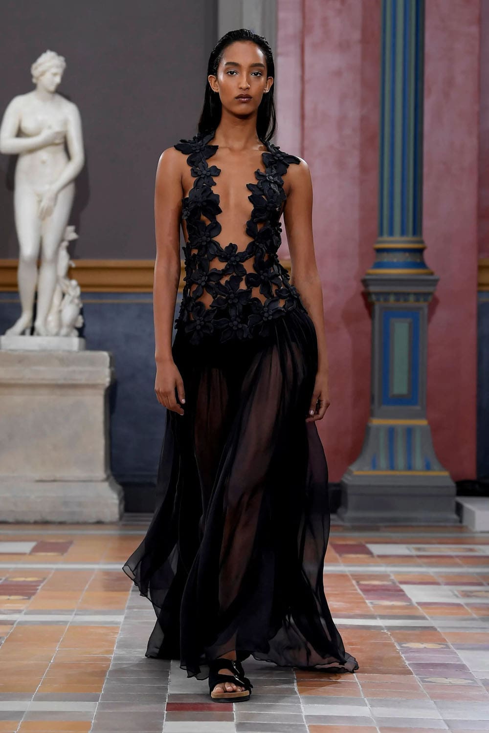 Valentino Printemps Été 2024 Prêt à porter Runway Magazine (95)