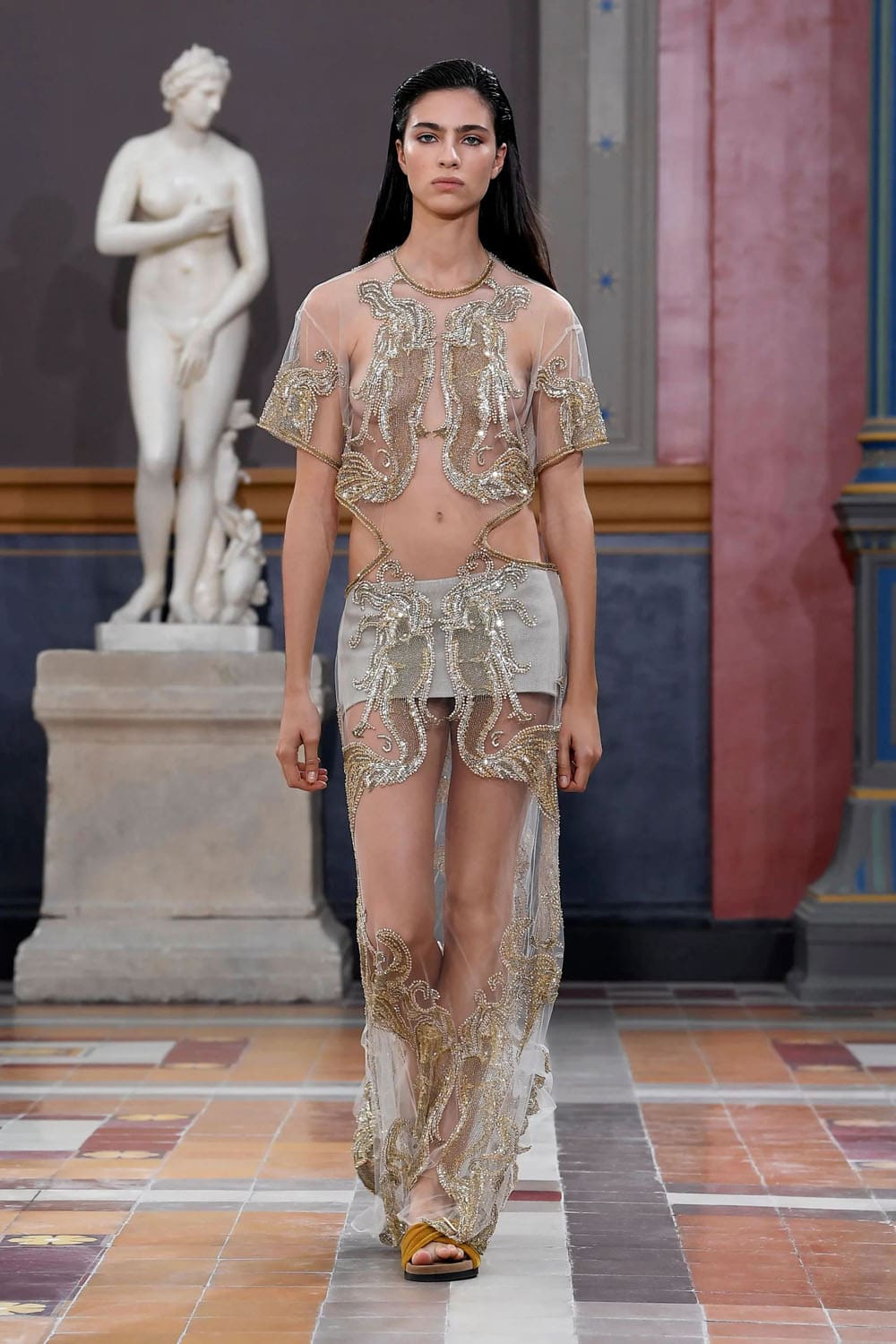 Valentino Printemps Été 2024 Prêt à porter Runway Magazine (96)
