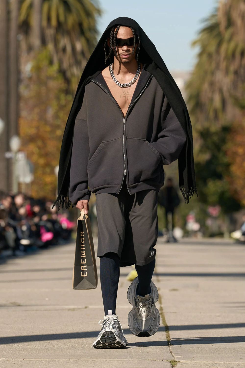 Balenciaga 早秋系列 2024 好莱坞 Runway 杂志(5)
