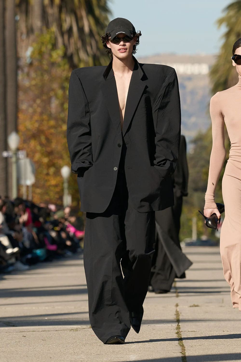 Balenciaga 早秋系列 2024 好莱坞 Runway 杂志(59)