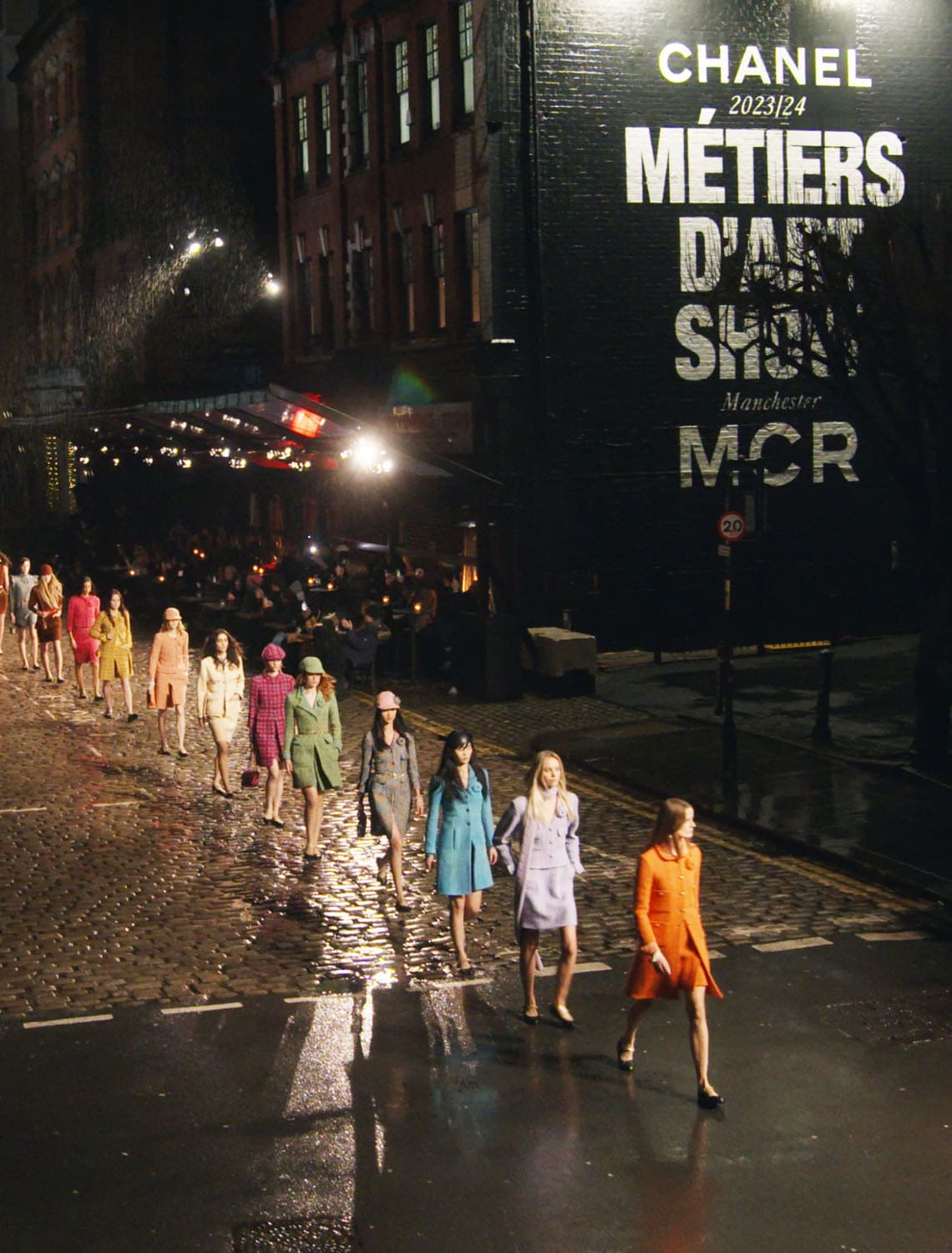 Chanel Metier d'Art 2023 2024 Manchester Runway Magazine (1)