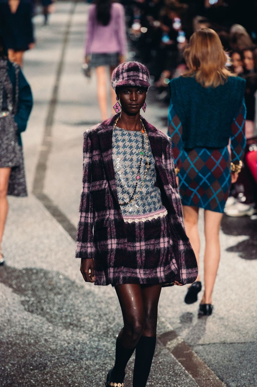 Chanel Metier d'Art 2023 2024 Manchester Runway Magazine (12)