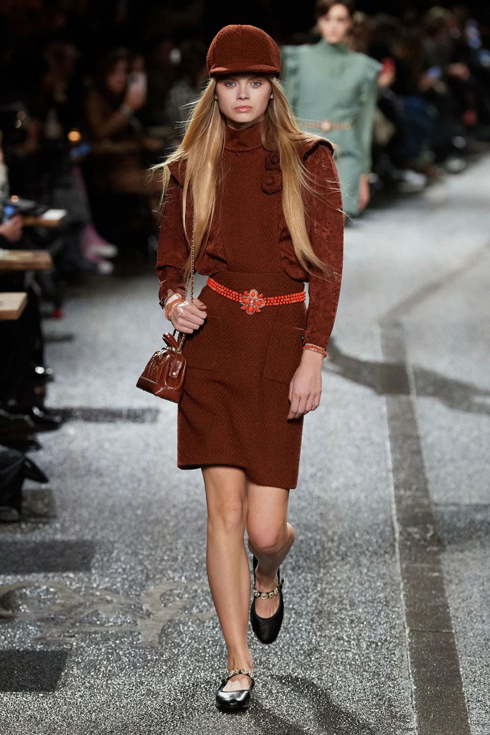 Chanel Metier d'Art Pre Fall 2024 Manchester Runway Magazine (14)