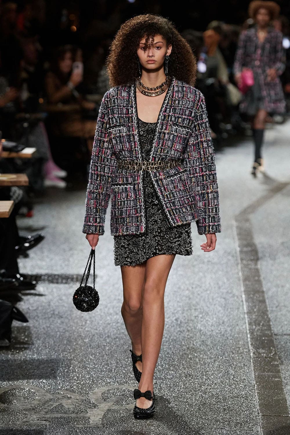 Chanel Metier d'Art Pre Fall 2024 Manchester Runway Magazine (27)