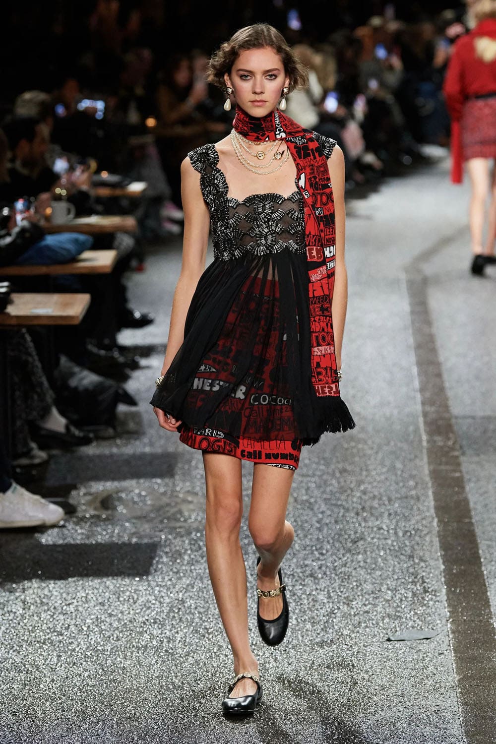 Chanel Metier d'Art Pre Fall 2024 Manchester Runway Magazine (57)