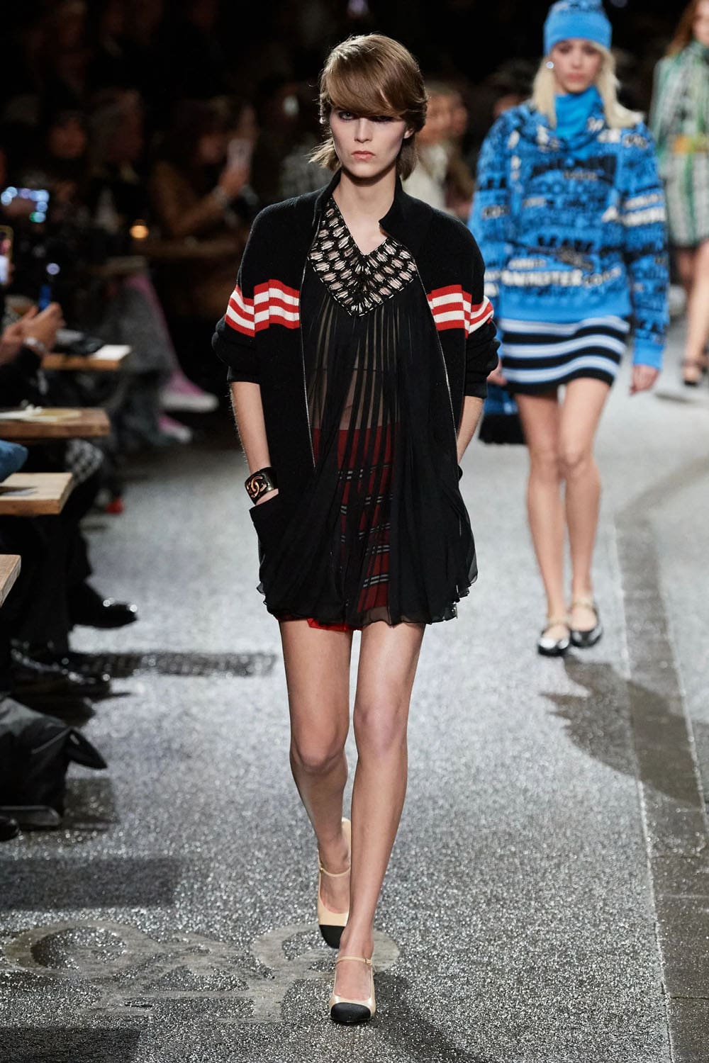 Chanel Metier d'Art Pre Fall 2024 Manchester Runway Magazine (58)