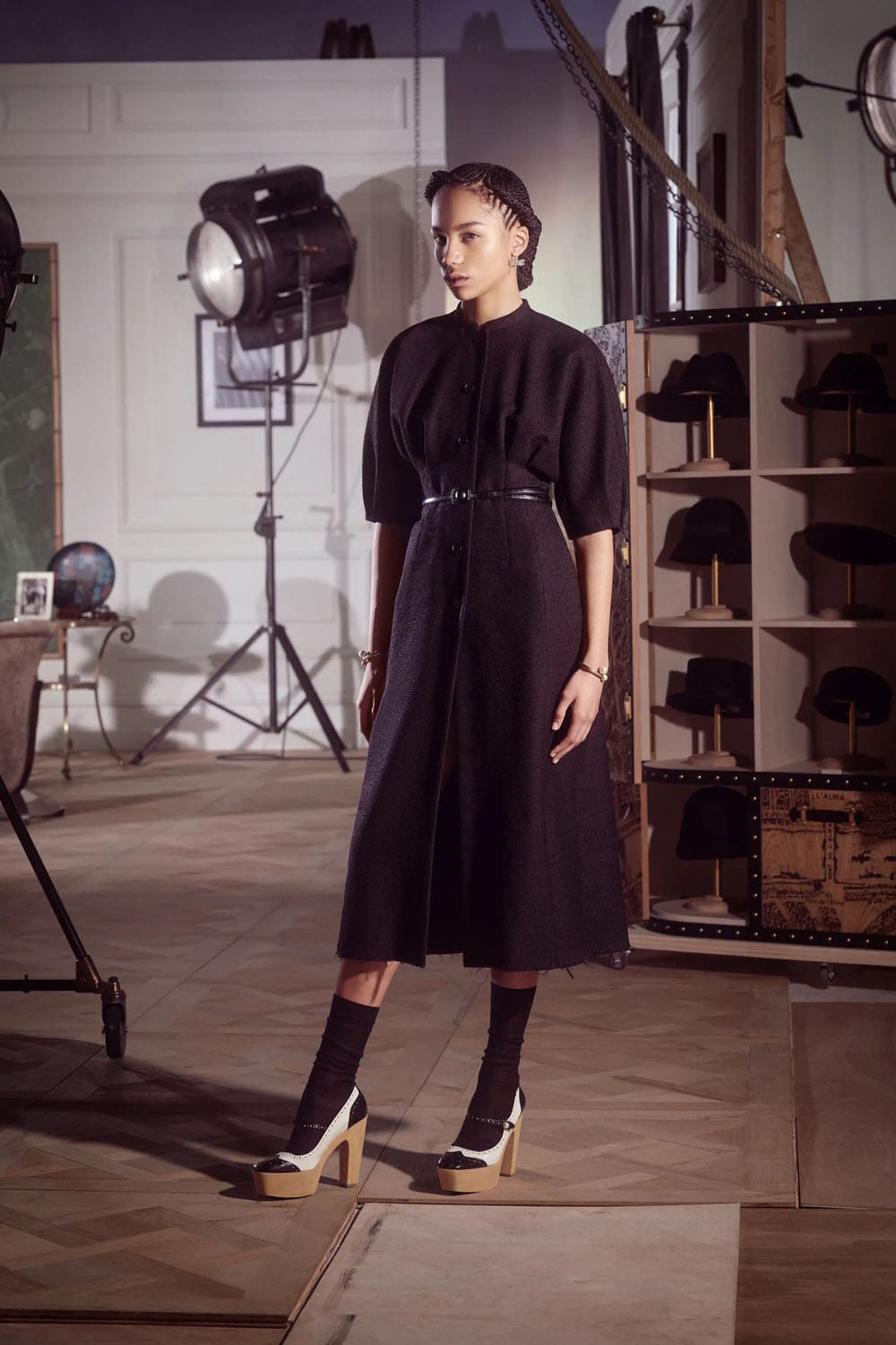 迪奥早秋系列 2024 玛丽亚·格拉齐亚·基乌里 (Maria Grazia Chiuri) 的崩溃 Runway 杂志(15)