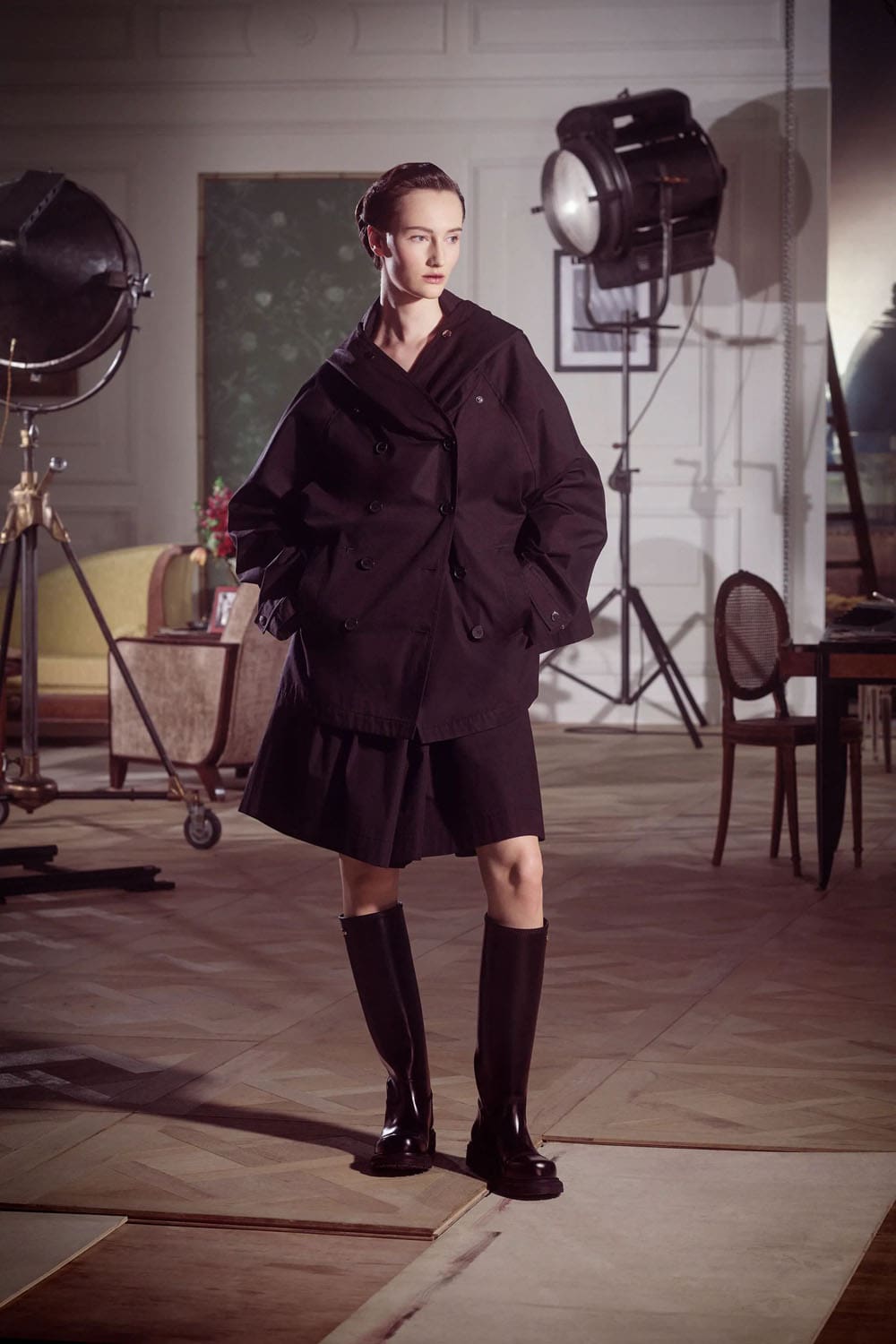 迪奥早秋系列 2024 玛丽亚·格拉齐亚·基乌里 (Maria Grazia Chiuri) 的崩溃 Runway 杂志(28)