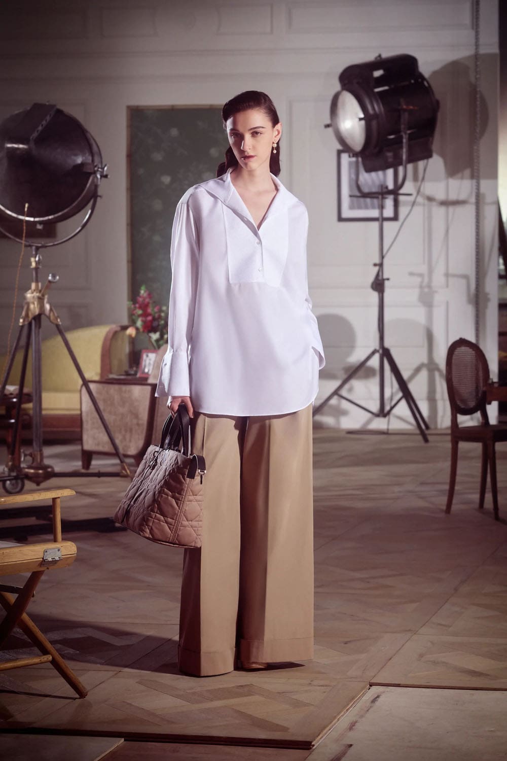 迪奥早秋系列 2024 玛丽亚·格拉齐亚·基乌里 (Maria Grazia Chiuri) 的崩溃 Runway 杂志(42)