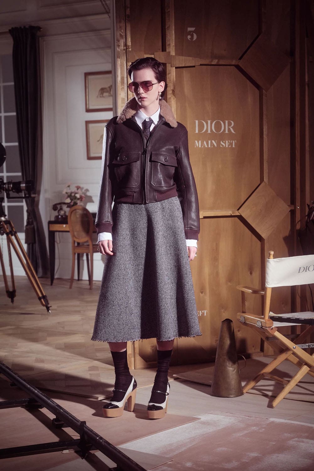 迪奥早秋系列 2024 玛丽亚·格拉齐亚·基乌里 (Maria Grazia Chiuri) 的崩溃 Runway 杂志(62)