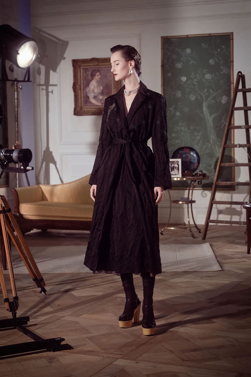 迪奥早秋系列 2024 玛丽亚·格拉齐亚·基乌里 (Maria Grazia Chiuri) 的崩溃 Runway 杂志(97)