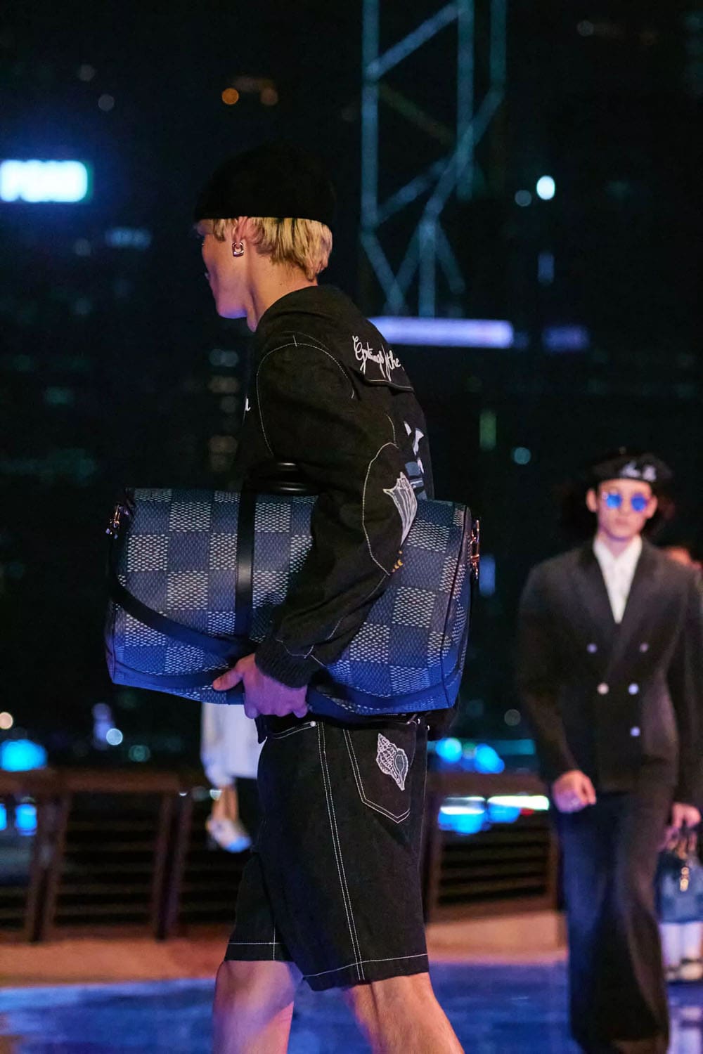 Louis Vuitton Pré-Automne 2024 Détails Hommes Hong Kong Runway Magazine (1)