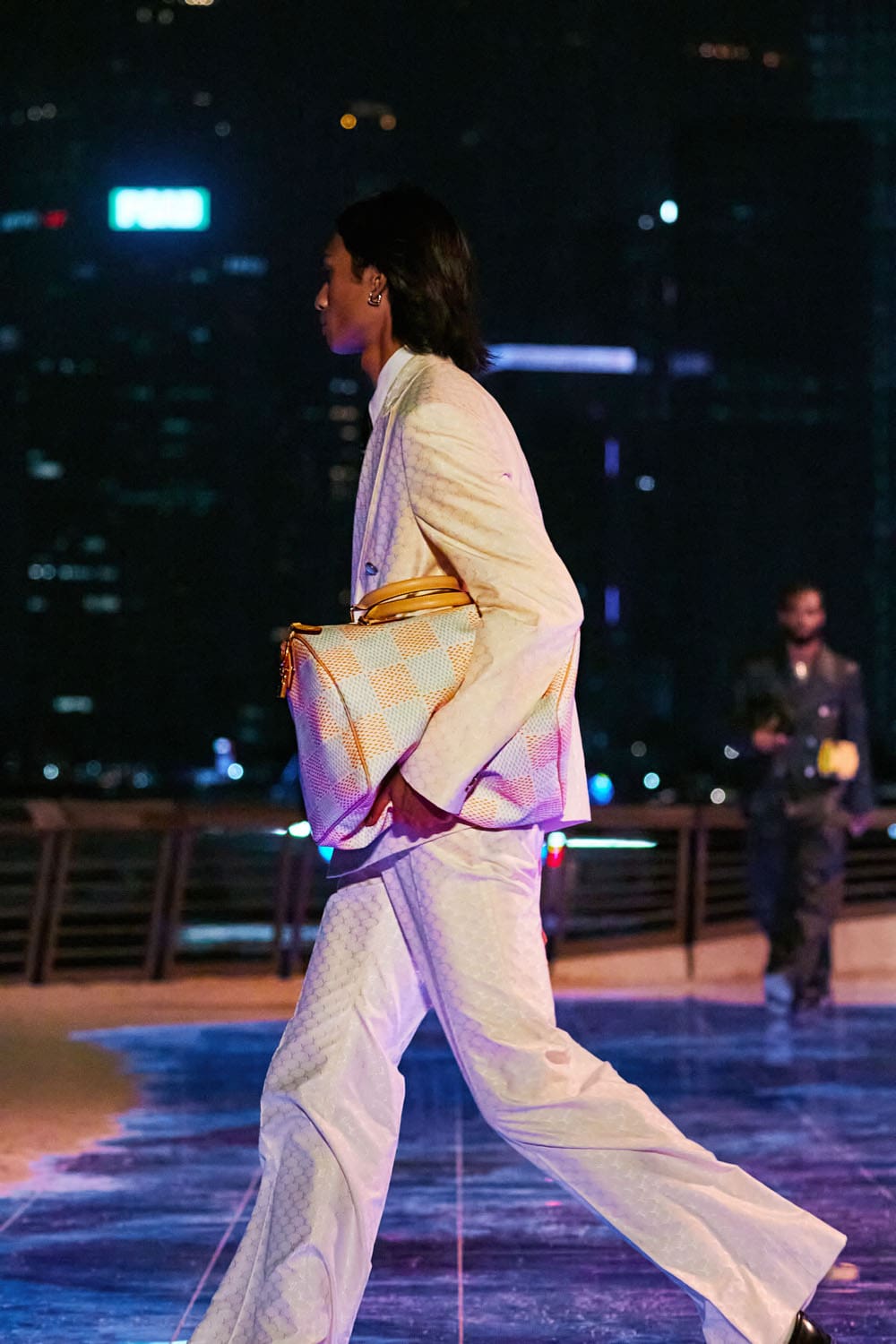 Louis Vuitton Pré-Automne 2024 Détails Hommes Hong Kong Runway Magazine (2)