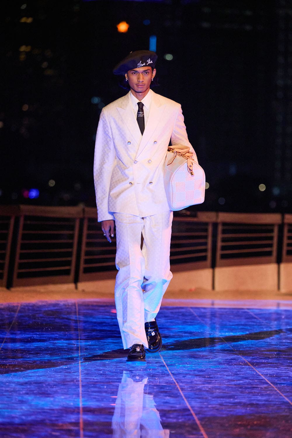Louis Vuitton Pré-Automne 2024 Vêtements pour hommes Hong Kong Runway Magazine (1)