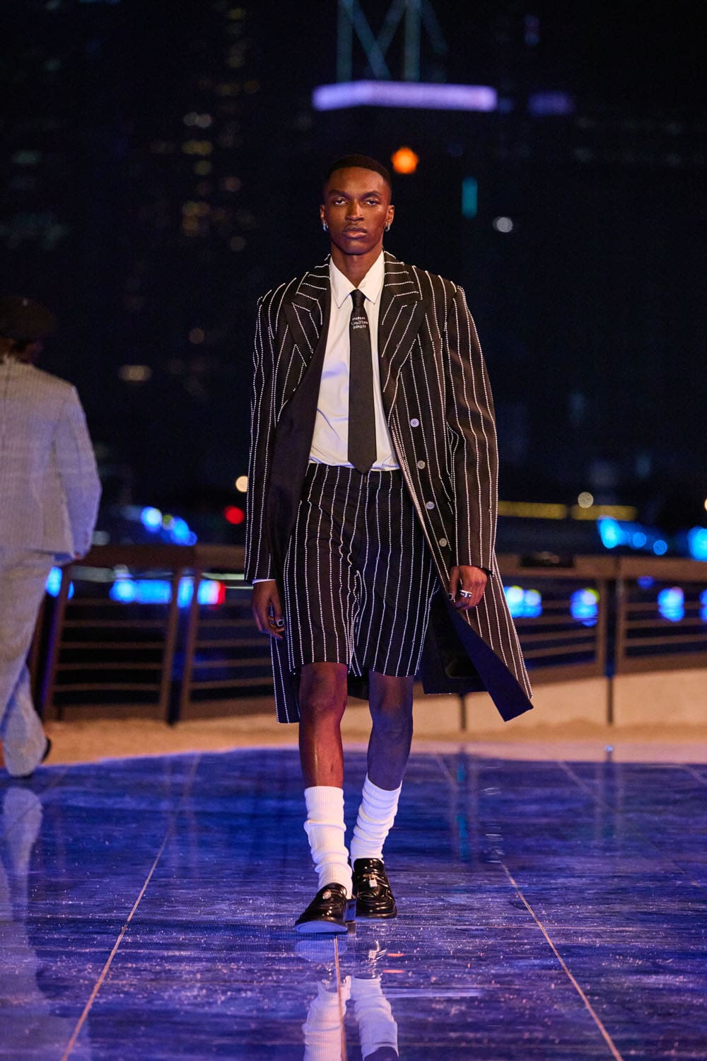 Louis Vuitton Pré-Automne 2024 Vêtements pour hommes Hong Kong Runway Magazine (10)