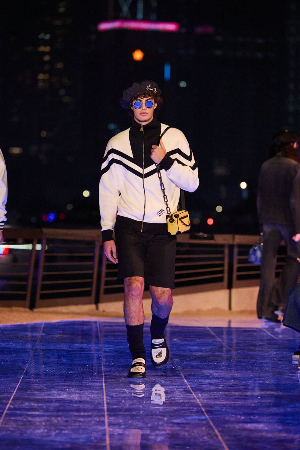 Louis Vuitton Pré-Automne 2024 Vêtements pour hommes Hong Kong Runway Magazine (24)