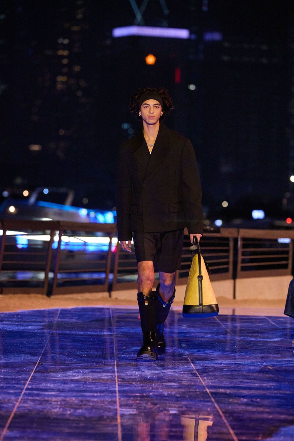 Louis Vuitton Pré-Automne 2024 Vêtements pour hommes Hong Kong Runway Magazine (3)