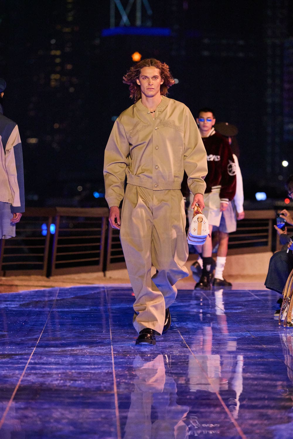 Louis Vuitton Pré-Automne 2024 Vêtements pour hommes Hong Kong Runway Magazine (35)