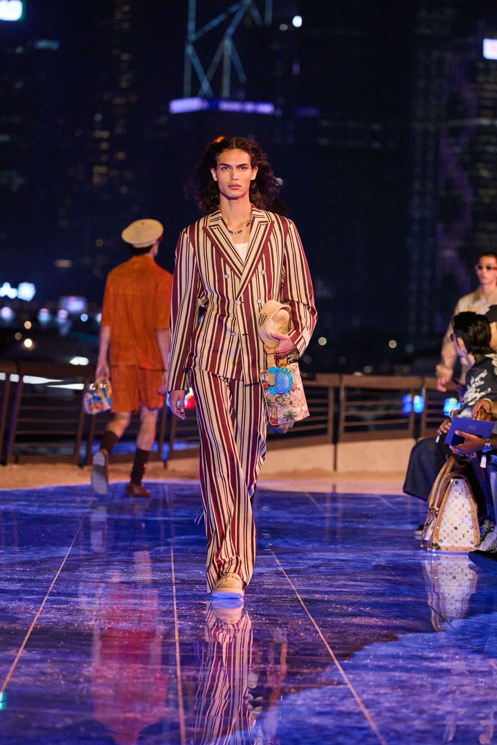Louis Vuitton Pré-Automne 2024 Vêtements pour hommes Hong Kong Runway Magazine (43)