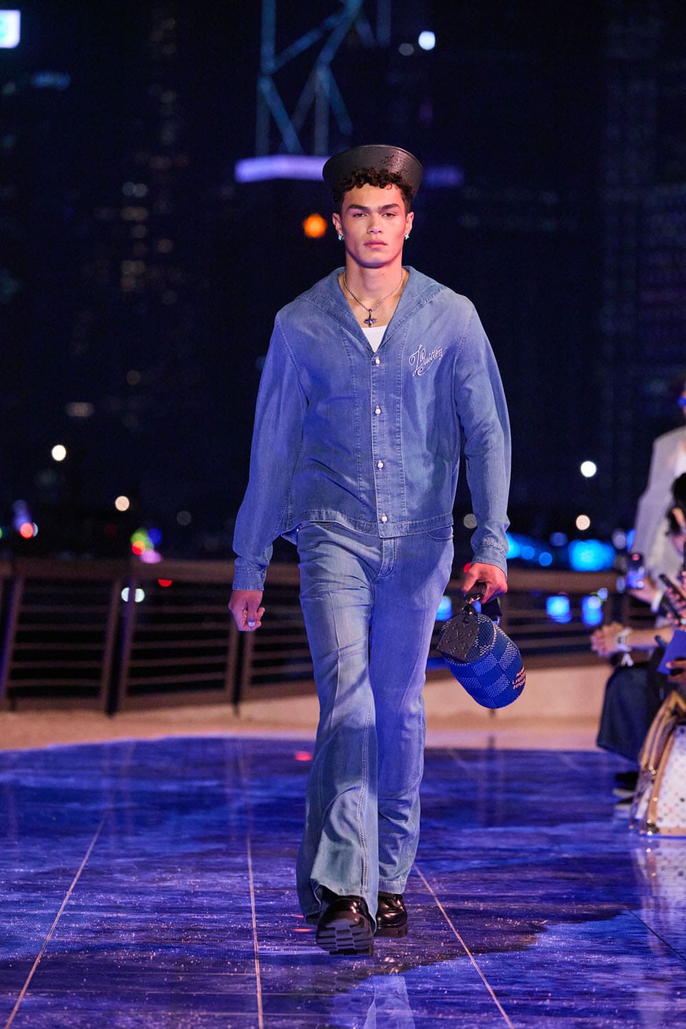 Louis Vuitton Pré-Automne 2024 Vêtements pour hommes Hong Kong Runway Magazine (7)
