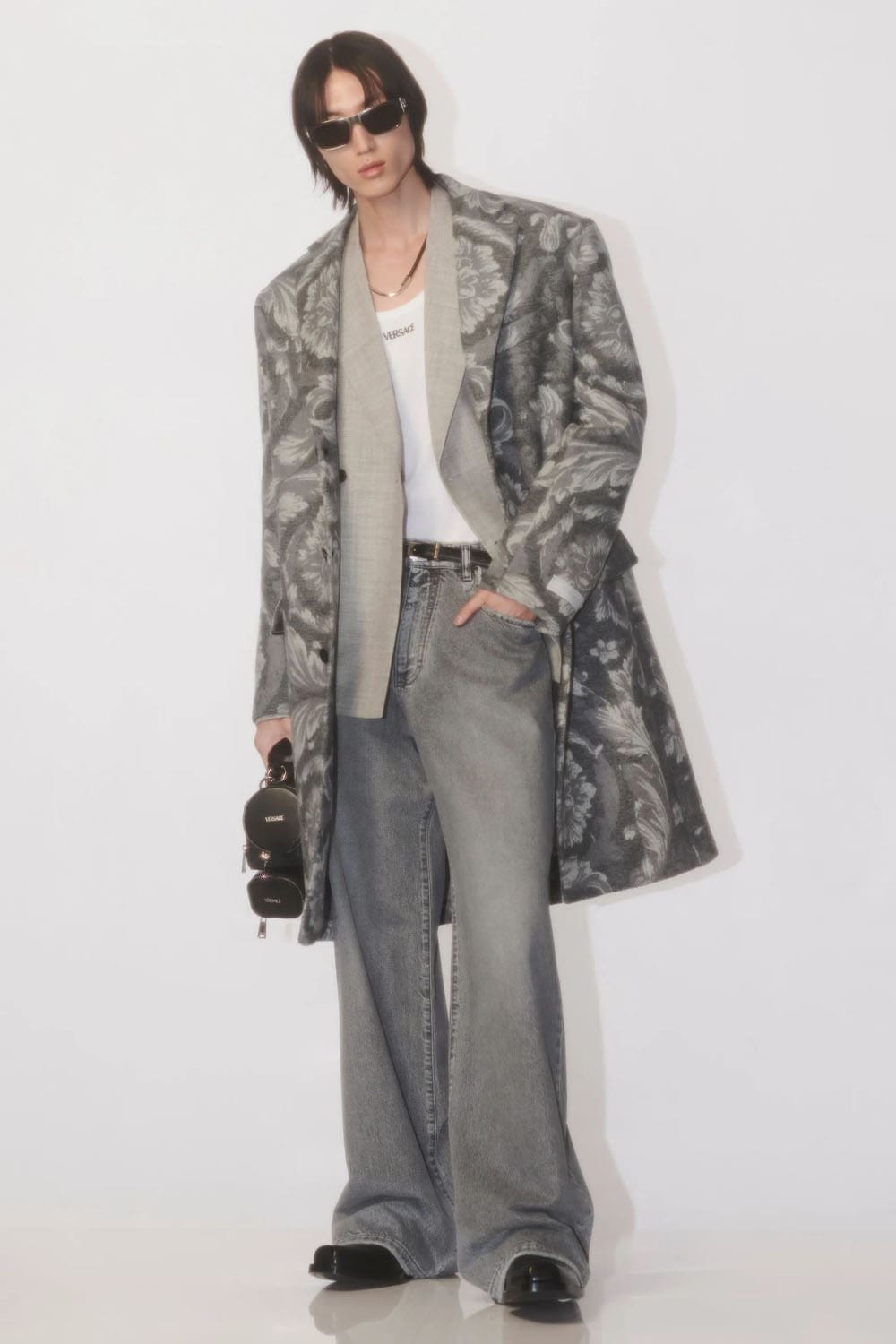 ヴェルサーチ プレフォール 2024 メンズ Runway 雑誌(1)